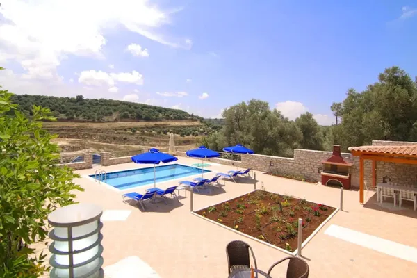 120 m² Four-Bedroom Villa for Sale in Panormo, Mylopotamos — photo 3