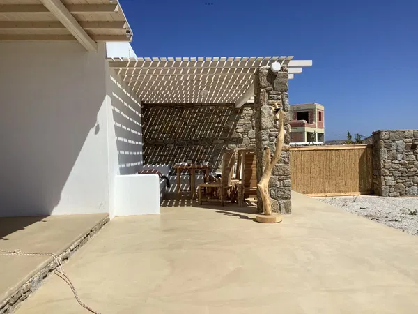 Renovated 110 m² Villa with Two Bedrooms for Sale in Mykonos, Cyclades — photo 3