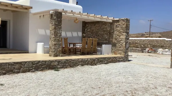 Renovated 110 m² Villa with Two Bedrooms for Sale in Mykonos, Cyclades — photo 2