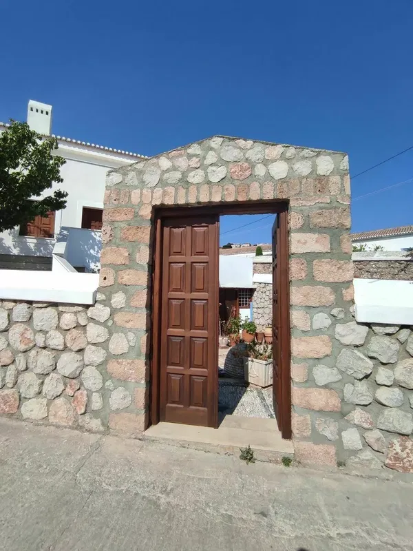 Six-Bedroom Sea View Villa for Sale in Spetses, Argosaronikos islands — photo 4