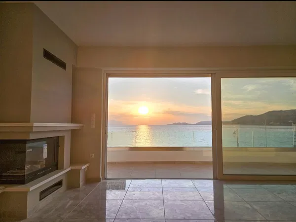 Sea View Two-Bedroom Villa for Sale in Loutraki - Perachora, Korinthos — photo 3