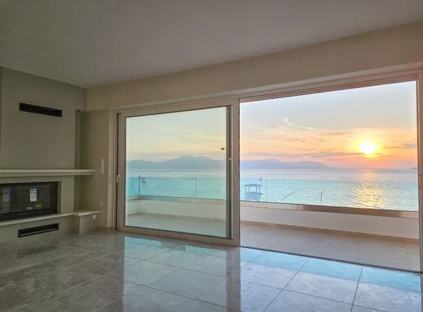 Sea View Two-Bedroom Villa for Sale in Loutraki - Perachora, Korinthos — photo 2