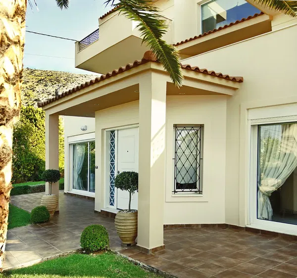 Sea-View 434 m² Villa with Six Bedrooms for Sale in Legrena, Attica — photo 2