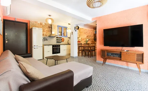 Renovated Building for Sale in Attikis Square Athens, Athens Center — photo 3