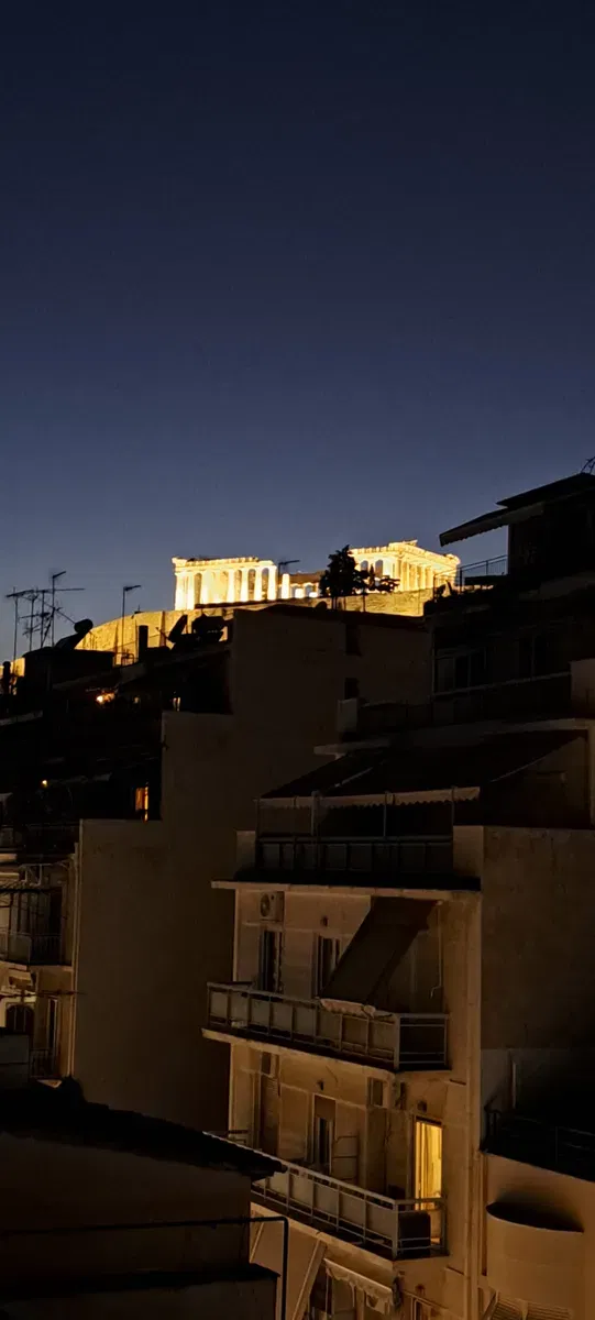 162 m² Four-Bedroom Apartment for Sale in Koukaki - Makrigianni, Athens Center