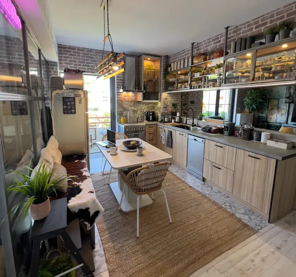 Renovated 78 m² Apartment with Two Bedrooms for Sale in Palaio Faliro, Athens Southern suburbs — photo 3