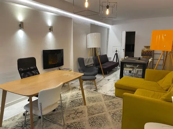 55 m² Business for Sale in Kolonaki - Lycabettus, Athens Center — photo 2