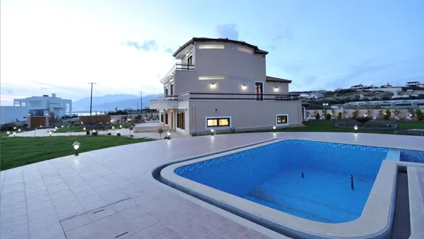 Six-Bedroom Villa for Sale in Ierapetra, Lasithi — photo 4