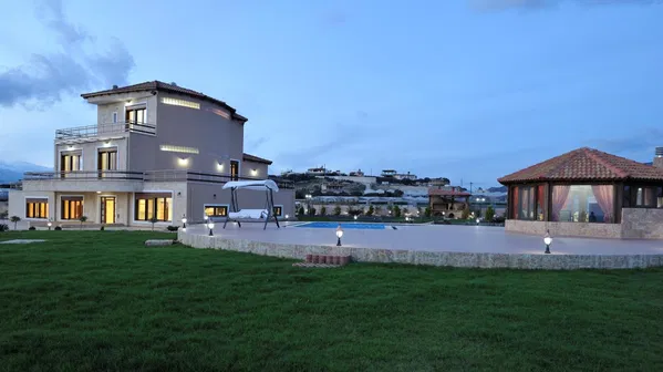 Six-Bedroom Villa for Sale in Ierapetra, Lasithi — photo 2