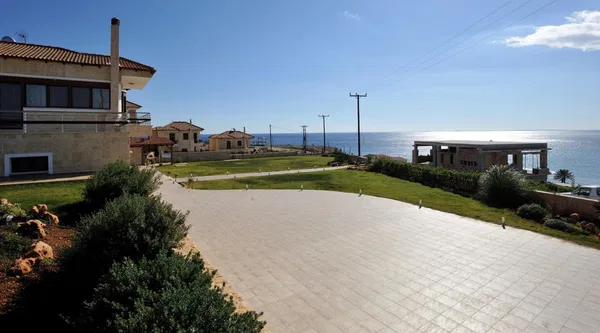 Sea-View Four-Bedroom Villa for Sale in Ierapetra, Lasithi — photo 3