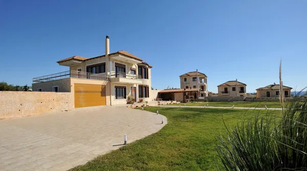 Sea-View Four-Bedroom Villa for Sale in Ierapetra, Lasithi — photo 5