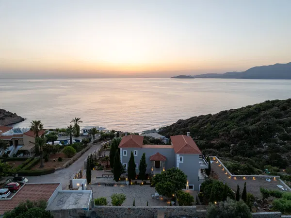Sea-View 544 m² Villa with Three Bedrooms for Sale in Agios Nikolaos, Lasithi — photo 5