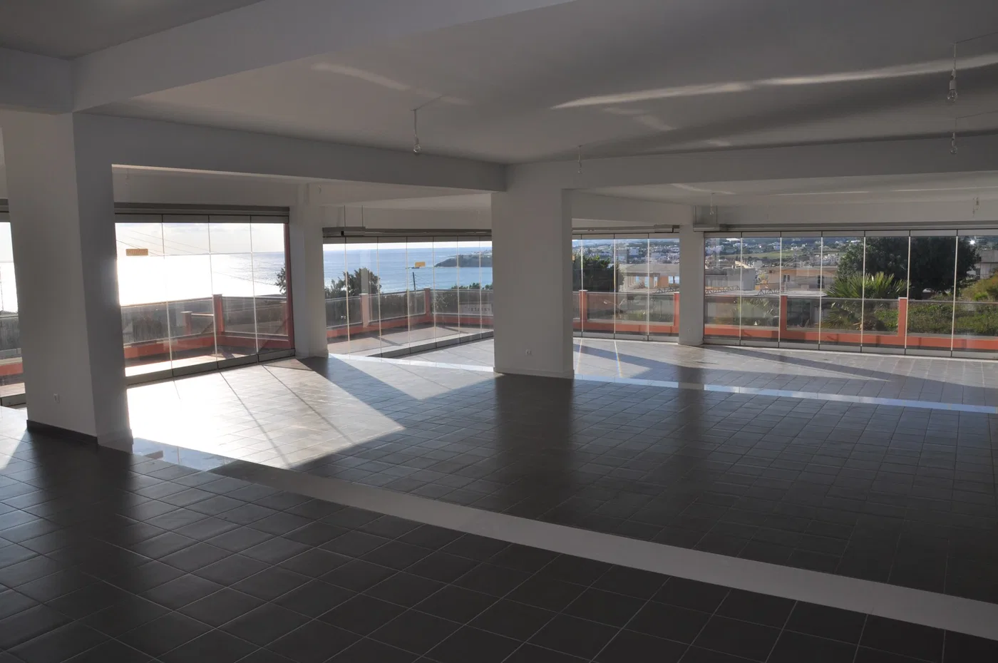 295 m² Sea-View Business for Sale in Makris Gialos, Lasithi