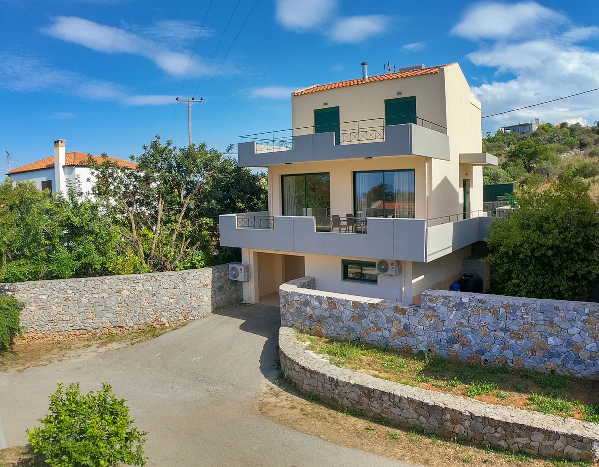 Three-Bedroom Villa for Sale in Kefalas, Apokoronas