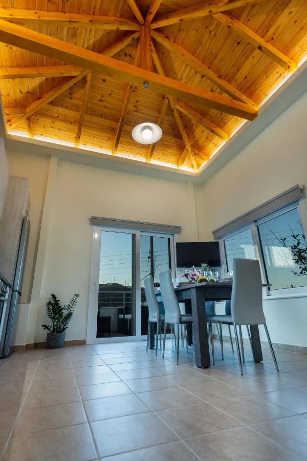 80 m² Apartment with Two Bedrooms for Rent in Polemarchi, Platanias — photo 5