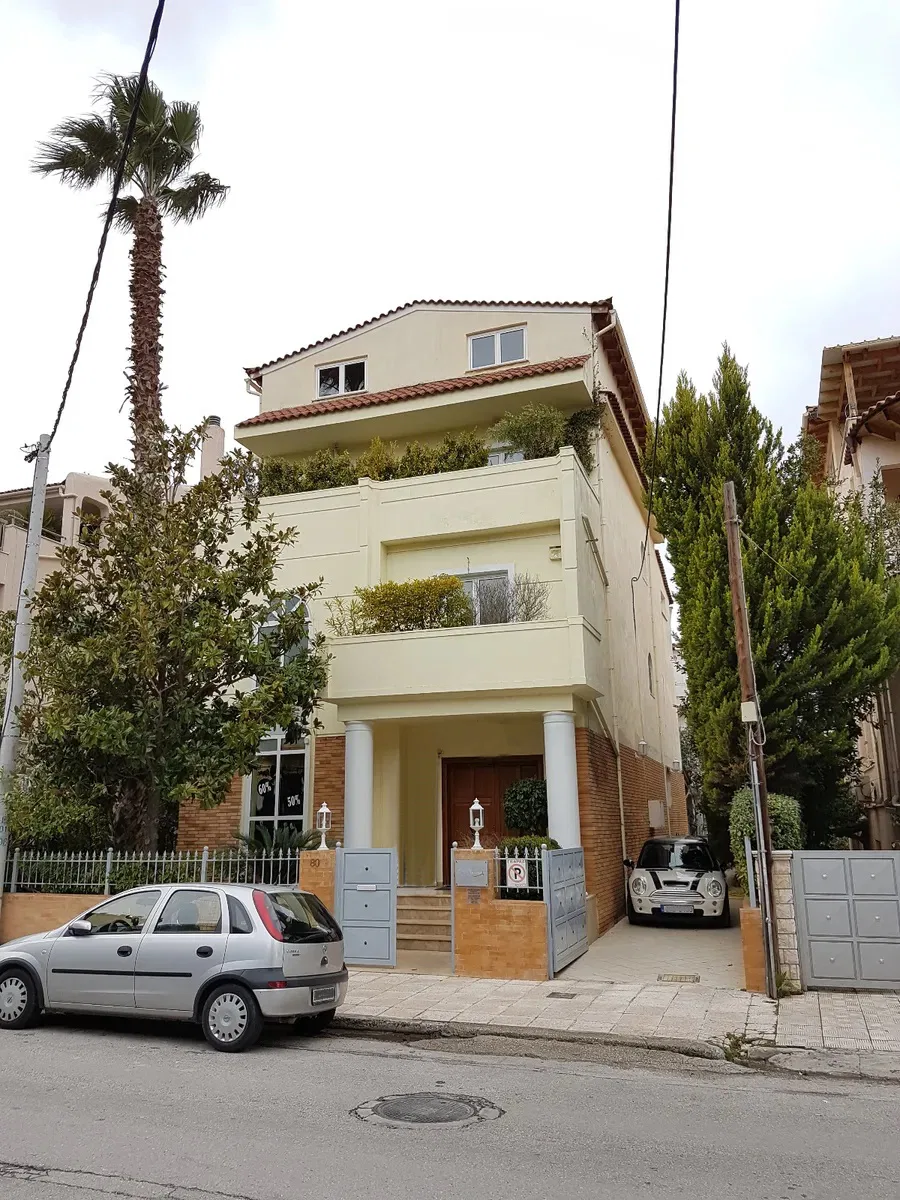 690 m² Building for Sale in Chalandri, Athens Northern suburbs