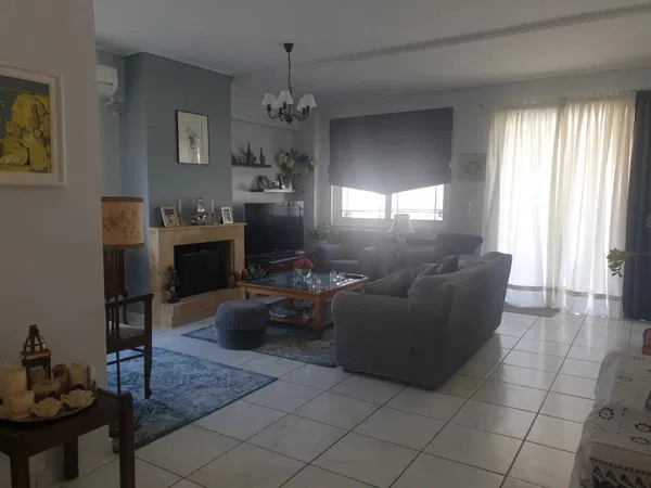 Renovated 130 m² Apartment with Three Bedrooms for Sale in Glyfada, Athens Southern suburbs — photo 3