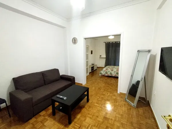 72 m² Two-Bedroom Renovated Apartment for Sale in Center Athens, Athens Center — photo 2