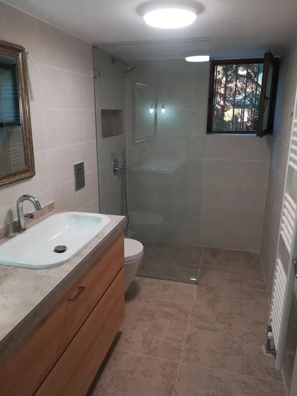 Renovated 60 m² Apartment with One Bedrooms for Sale in Voula, Athens Southern suburbs — photo 4