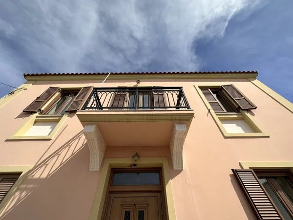 Three-Bedroom Villa for Sale in Chalepa, Chania