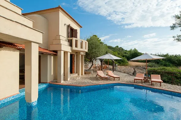 Two-Bedroom Sea View Villa for Sale in Alonissos, Magnesia — photo 2