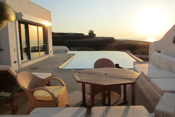 Six-Bedroom Sea-View Villa for Sale in Santorini, Cyclades — photo 3