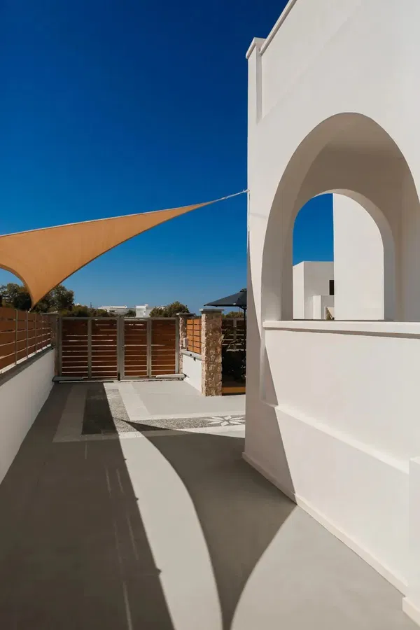 160 m² Apartment with Three Bedrooms for Sale in Santorini, Cyclades — photo 3