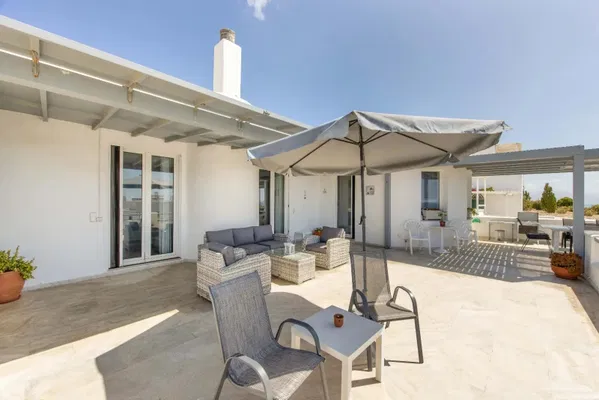Sea View Five-Bedroom Villa for Sale in Paros, Cyclades — photo 4