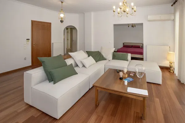 316 m² Villa with Three Bedrooms for Sale in Petralona, Athens Center — photo 4