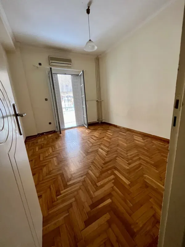One-Bedroom Renovated Apartment for Sale in Kypseli, Athens Center — photo 4