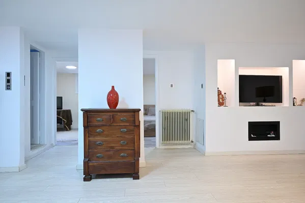 Renovated Two-Bedroom Apartment for Sale in Voula, Athens Southern suburbs — photo 3