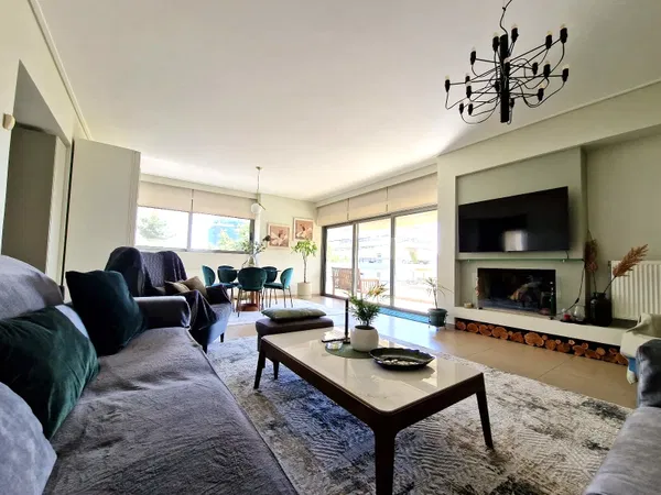 Sea View 145 m² Apartment with Three Bedrooms for Sale in Alimos, Athens Southern suburbs