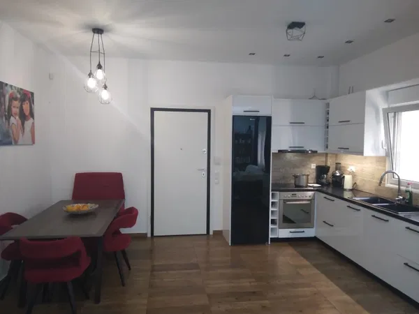Three-Bedroom Renovated Apartment for Sale in Argyroupoli Athens, Athens Southern suburbs — photo 5