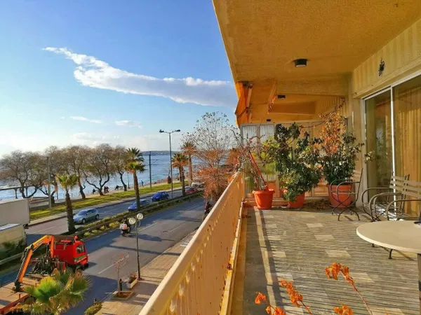 216 m² Sea View Three-Bedroom Apartment for Sale in Palaio Faliro, Athens Southern suburbs — photo 2