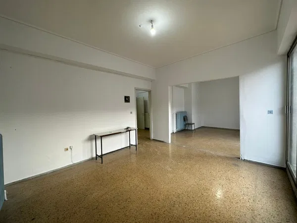 87 m² Two-Bedroom Apartment for Sale in Exarchia - Neapoli, Athens Center — photo 3