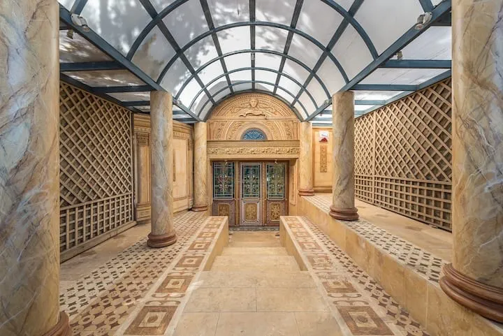Renovated Two-Bedroom Villa for Sale in Psychiko - Filothei, Athens Northern suburbs