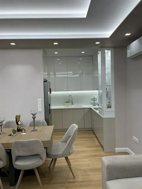 Renovated 75 m² Apartment with Two Bedrooms for Sale in Gyzi - Pedion Areos, Athens Center — photo 4