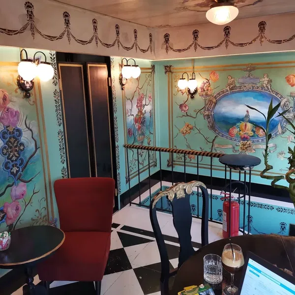 60 m² Business for Sale in Center Athens, Athens Center — photo 2