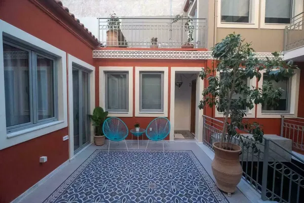 265 m² Hotel for Sale in Athens Historical Center, Athens Center — photo 2