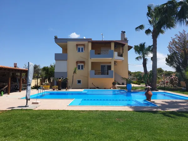 Five-Bedroom Apartment for Sale in Aroni, Akrotiri