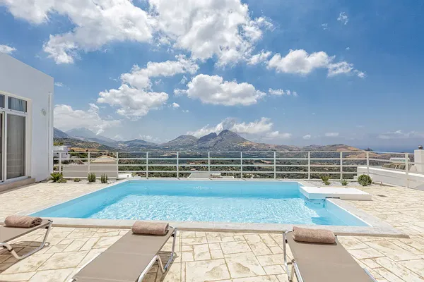 Sea-View Hotel for Sale in Plakias, Agios Vassilios — photo 2