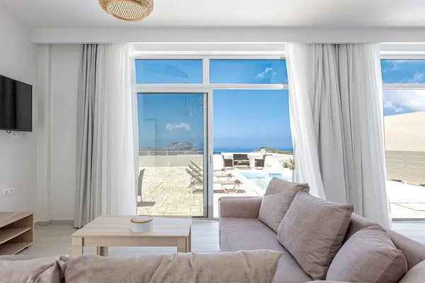 Sea-View Hotel for Sale in Plakias, Agios Vassilios — photo 5