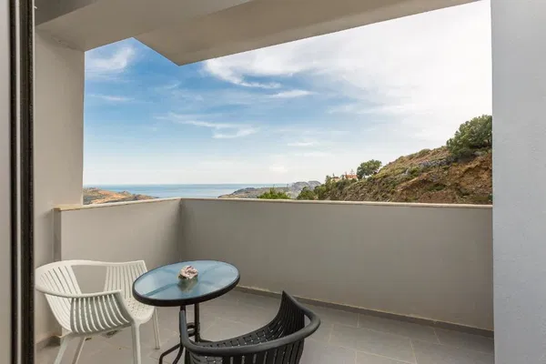Sea-View Six-Bedroom Villa for Sale in Plakias, Agios Vassilios — photo 4