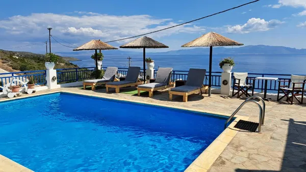 1022 m² Sea View Hotel for Sale in Kythira, Ionian Islands — photo 2