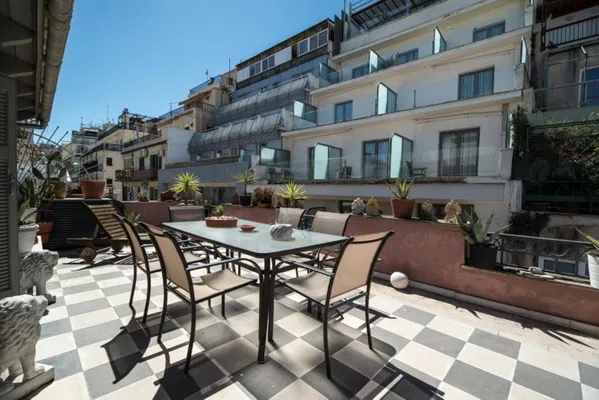 402 m² Renovated Building for Sale in Center Athens, Athens Center — photo 2