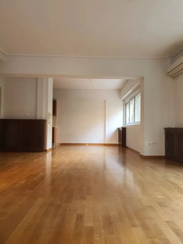 224 m² Villa with Five Bedrooms for Sale in Pefki, Athens Northern suburbs — photo 3