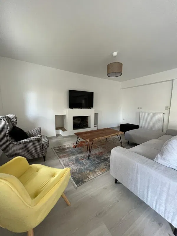 Four-Bedroom Renovated Apartment for Sale in Glyfada, Athens Southern suburbs — photo 2