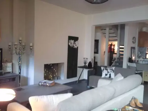 240 m² Villa with Four Bedrooms for Sale in Kalyvia Thorikou, Lagonisi — photo 4