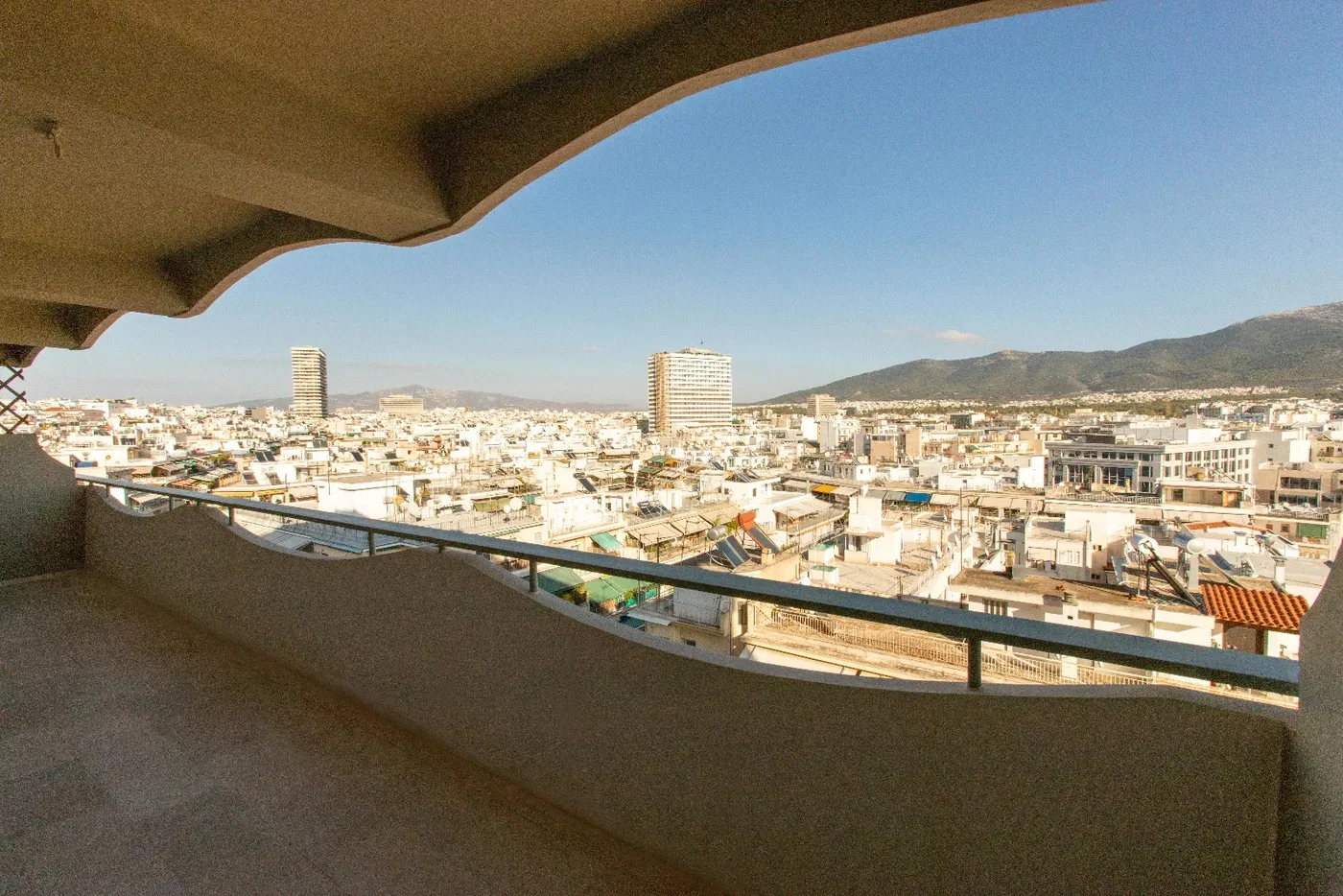 Renovated 88 m² Apartment with Two Bedrooms for Sale in Ampelokipoi, Athens Center