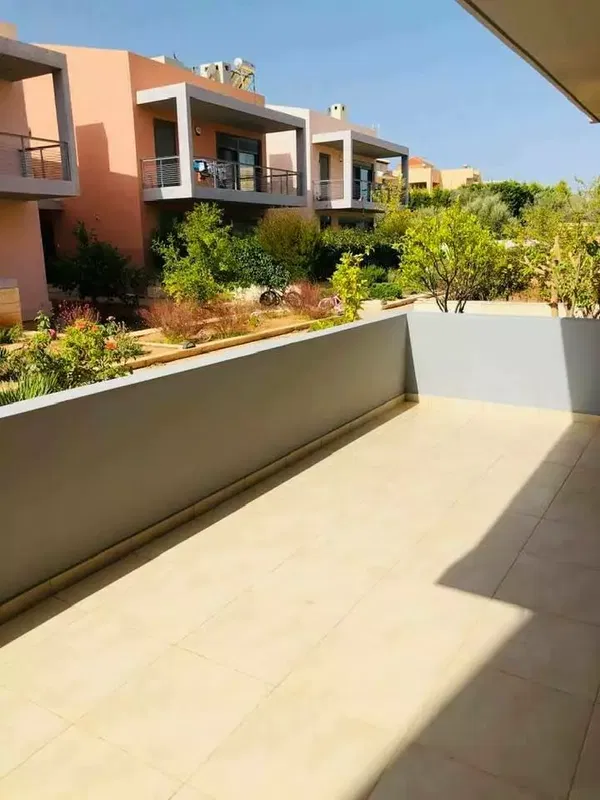 240 m² Five-Bedroom Villa for Sale in Kalyvia Thorikou, Lagonisi — photo 5